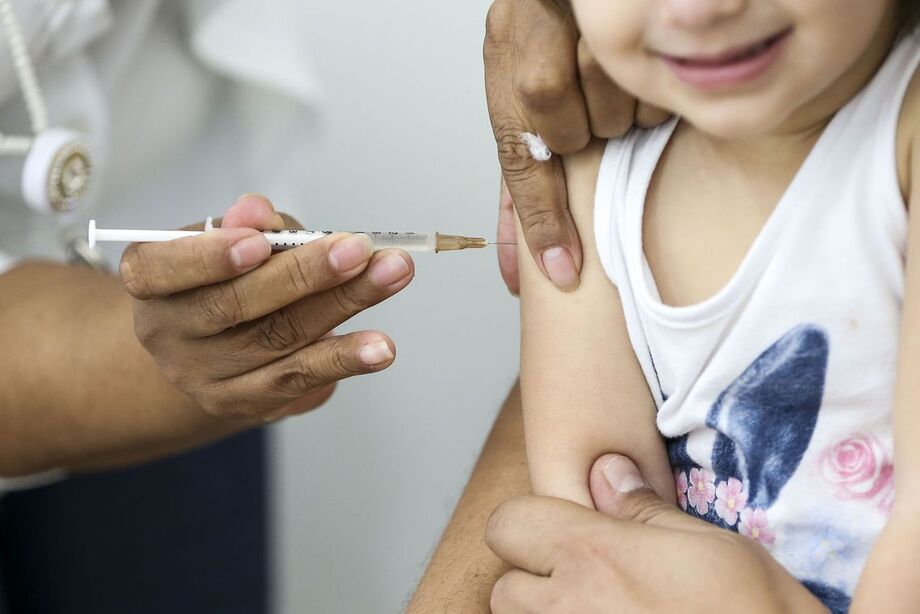 No Estado foram aplicadas 100.606 doses da vacina contra sarampo em crianças entre seis meses e cinco anos de idade