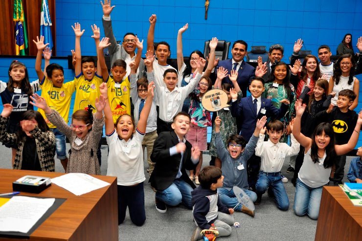 Crianças deram show de fofura e de consciência social, ambiental e política na Assembleia Legislativa