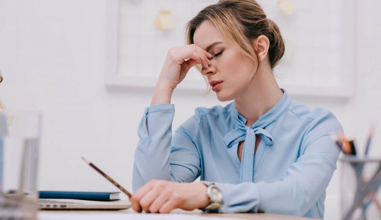 O conteúdo inclui temas sobre como criar uma energia positiva no local de trabalho