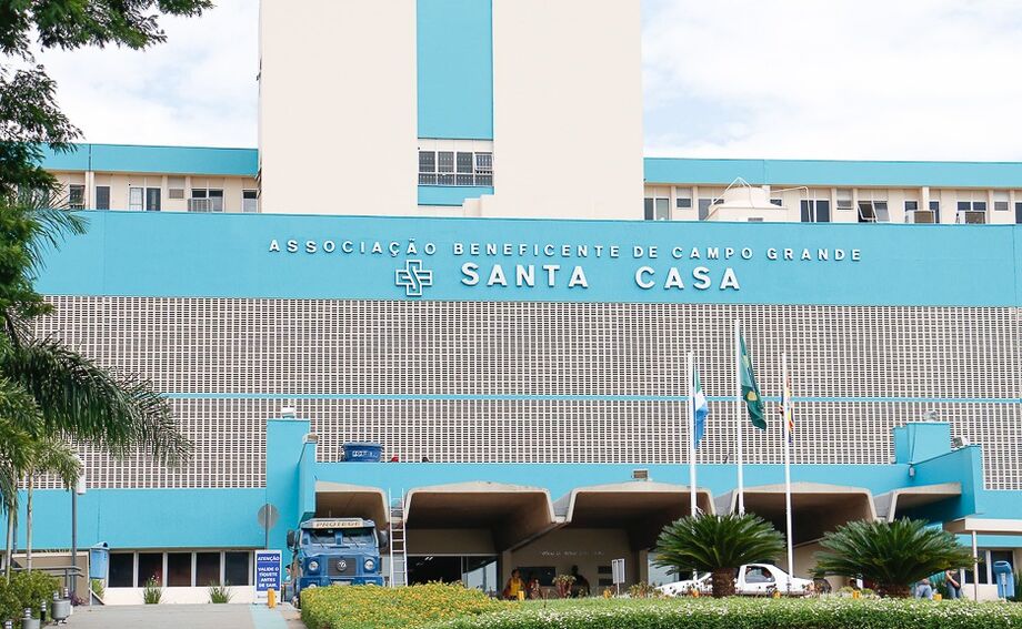 O serviço foi recebido com 484 pacientes em tratamento, e hoje conta com 976 pessoas atendidas na especialidade