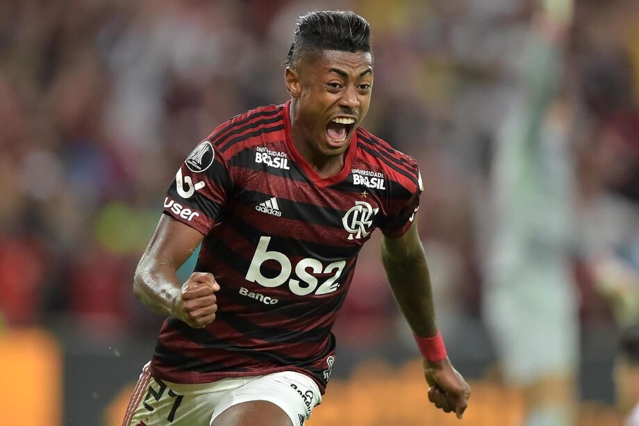 Todo jogador fica marcado por gols em clássicos. Consegui o feito de marcar contra todos os times do Rio. Foi algo natural, não premeditei. Espero contribuir marcando gol ou dando passe decisivo, afirmou
