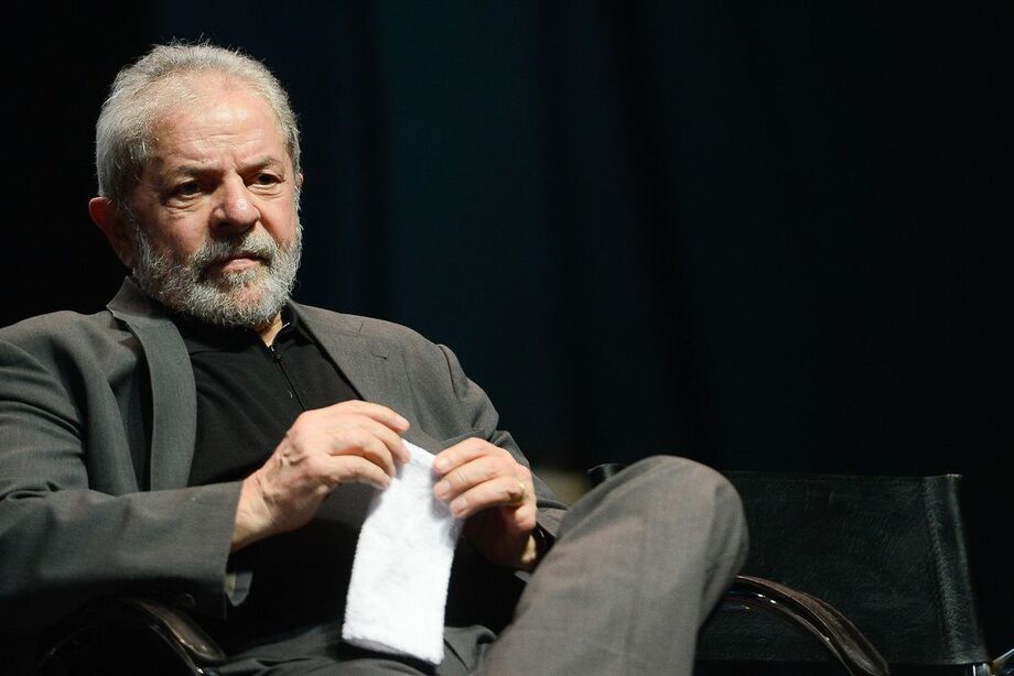 A defesa de Luiz Inácio Lula da Silva protocolou na manhã desta sexta-feira, 8, o pedido de liberdade do ex-presidente da República na Justiça Federal em Curitiba