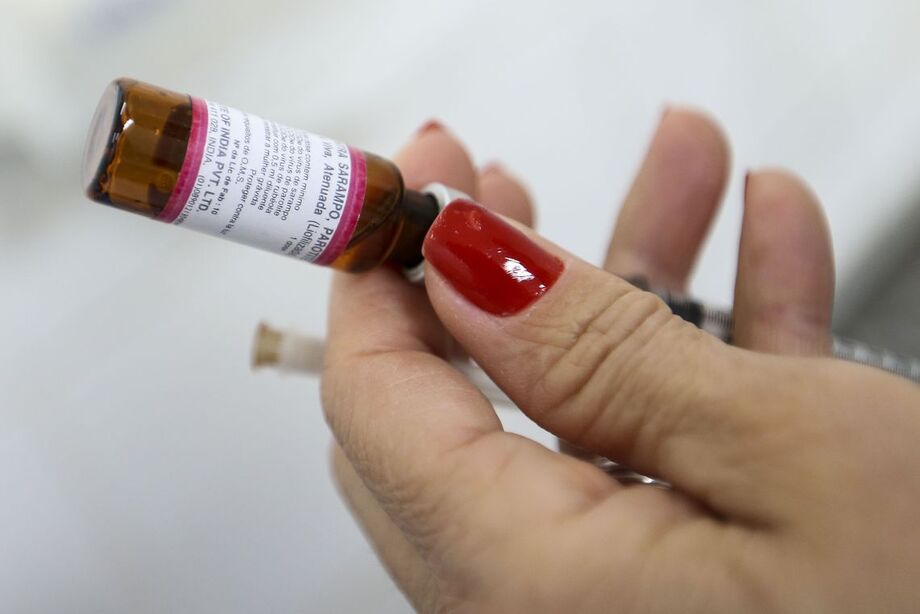 No Estado foram aplicadas 100.606 doses da vacina contra sarampo em crianças entre seis meses e cinco anos de idade