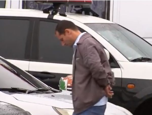 O grupo foi flagrado com carga de 1 tonelada de maconha camuflada em carregamento de adubo transportado por caminhão