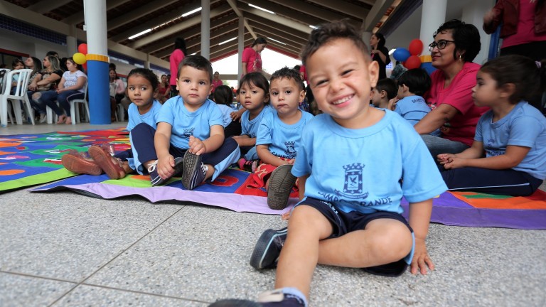 O prefeito Marquinhos Trad explicou que com a mudança, os alunos começarão o ano letivo com mais conforto