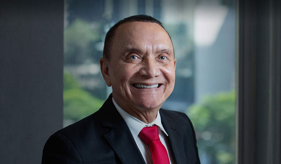 Oclécio Assunção - Especialista em Direito do Trabalho pela universidade de Direito da UNAES. Pós-graduado em Direito do Trabalho pelo Centro Universitário das Faculdades Metropolitanas Unidas – FMU São Paulo. Curso de Direito Jurídico do Mercosul pela UF