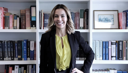 Mariana é sócia do Moreau Valverde Advogados