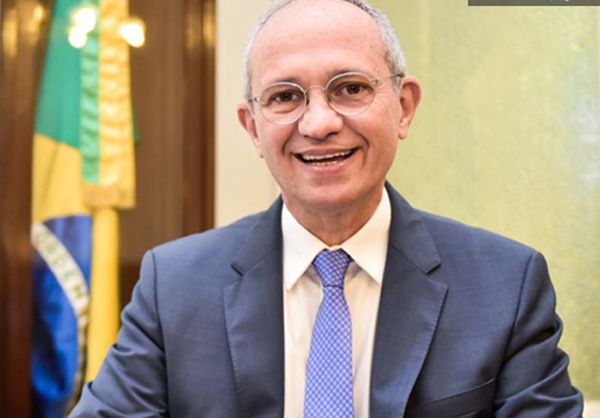 Paulo Hartung é Economista, presidente da Ibá, ex-governador do Estado do Espírito Santo
