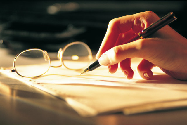A seleção dos 15 artigos levou em consideração a relevância do tema, a clareza e a objetividade dos autores e a relação com o conteúdo dos vários cursos desenvolvidos pelos professores
