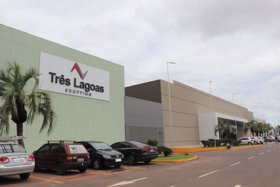 Com 40 lojas abertas, primeiro shopping de Três Lagoas é inaugurado