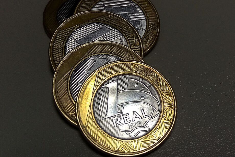 A economia brasileira bateu no fundo poço e registrou a menor taxa de crescimento desde 1900 na última década encerrada em 2019