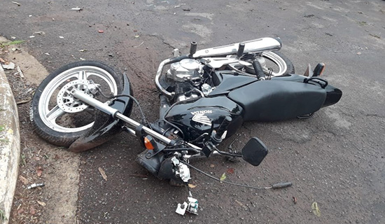 O condutor da motocicleta prestou socorro à vítima no local