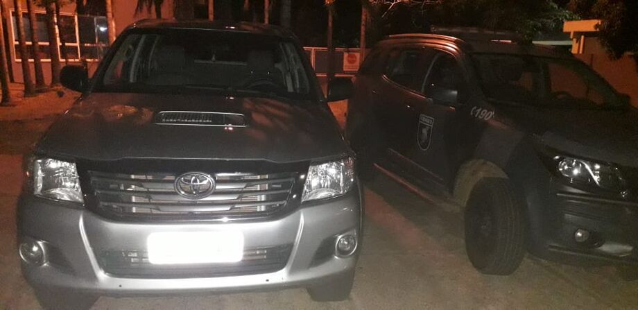 Segundo consta no boletim de ocorrência, a Toyora Hillux foi furtada no mesmo dia no bairro Cophatrabalho, antes do homem deixar o veículo no lava-jato