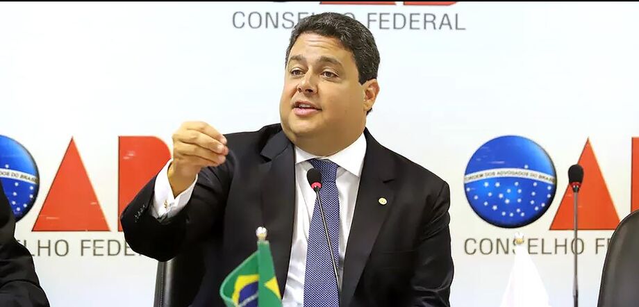 O presidente da Ordem dos Advogados do Brasil (OAB), Felipe Santa Cruz, afirmou nesta sexta-feira, 17, que os setores do governo testam há meses os limites democráticos