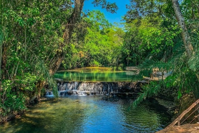 Paisagem surpreende com encontro do Rio Anhumas com Juti