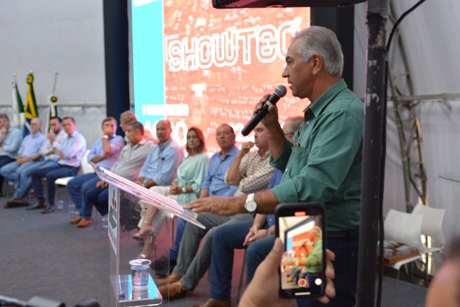 O governador Reinaldo Azambuja, destacou que vê com alegria o desenvolvimento tecnológico do Estado nos últimos anos, e ressaltou os investimentos do Governo do Estado em pesquisa.