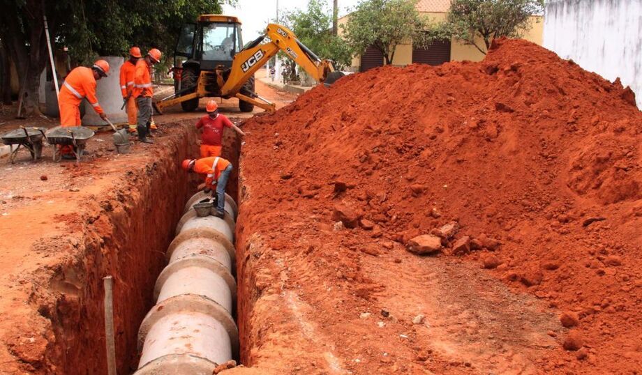O governo federal adiou para 2022 o prazo final para que os municípios brasileiros elaborem seus planos de saneamento básico