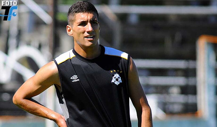 O lateral-direito uruguaio Federico Barrandeguy