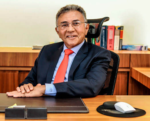 Odilon de Oliveira é advogado e foi aprovado em diversos concursos, aposentado como juiz federal