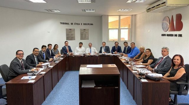 Encontro aconteceu nesta segunda-feira