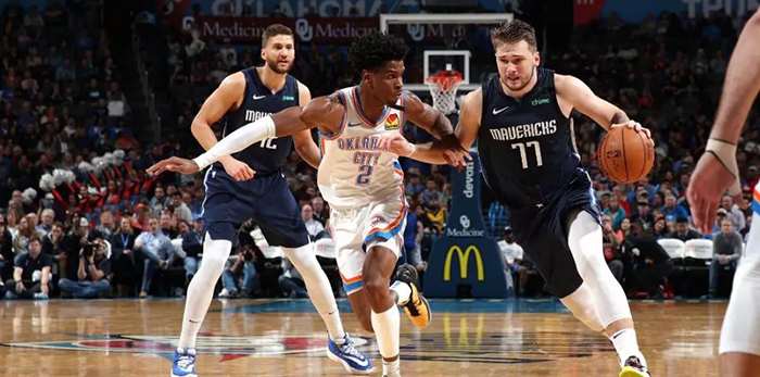 Em nova rodada marcada por vários tributos a Kobe Bryant, o Dallas Mavericks contou com mais uma grande atuação de Luka Doncic, que acumulou 29 pontos e 11 rebotes, para superar o Oklahoma City Thunder por 107 a 97, fora de casa, pela rodada de segunda-fe