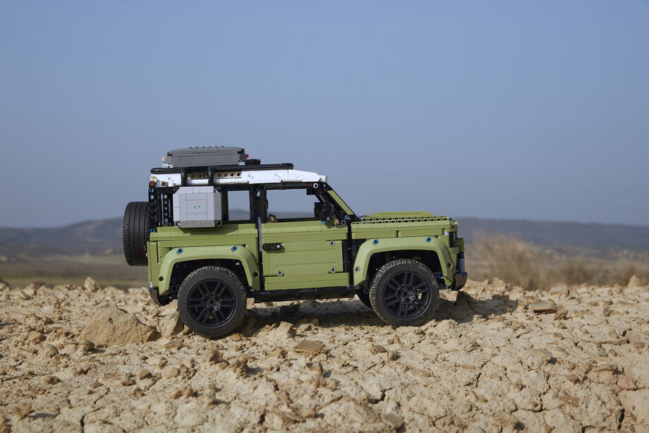 O colecionável da LEGO conta com 2.573 peças e traz todos os principais traços do ícone da marca Land Rover