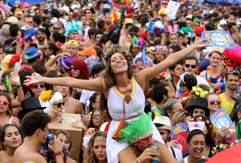 O Carnaval está logo aí e muitas festas e blocos de rua já acontecem por todo o país