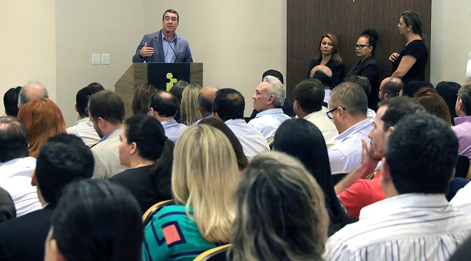 O técnico do Ministério da Economia, Esaú Mendes Sirqueira, ministrou um curso de capacitação para 43 técnicos da área de gestão da economia