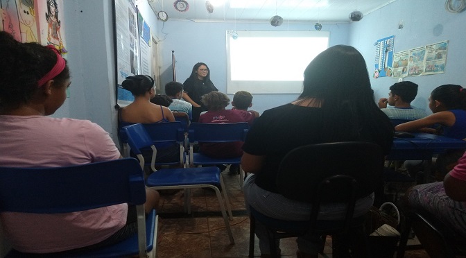 Com atendimento para crianças e adolescentes, de 6 a 15 anos, o Asas do Futuro disponibiliza aulas de futebol, balé, violão, taekwondo, capoeira e cidadania