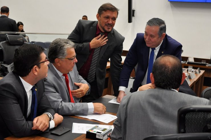 Matéria proposta pelo deputado João Henrique sobre critérios para a doação de sangue no Estado será arquivada