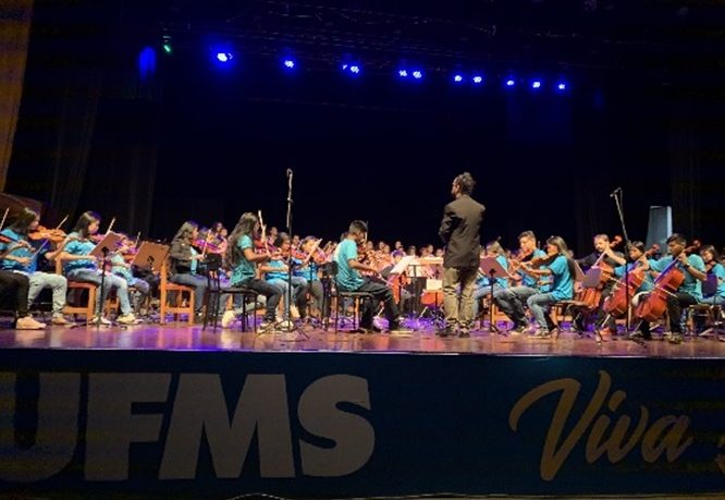 O Orquestrando o Brasil é um projeto de mobilização através da música. Idealizado pelo maestro João Carlos Martins e pelo produtor cultural José Roberto Walker