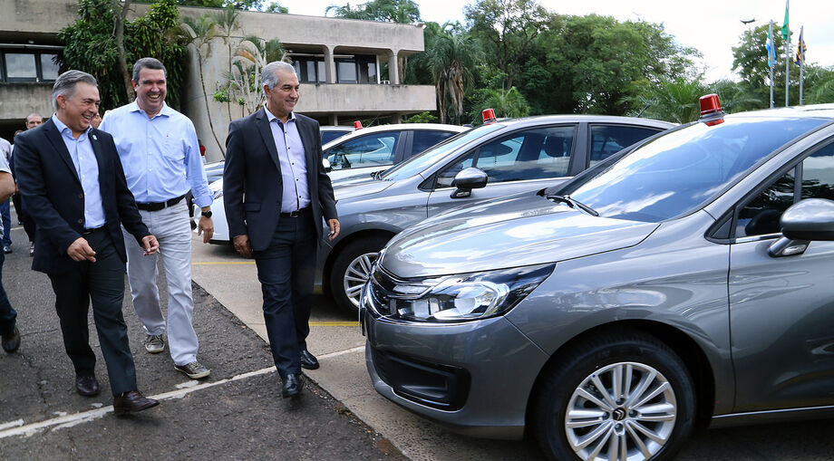 Sinpol considerou um reforço importante; governador Reinaldo Azambuja também entregou sete viaturas