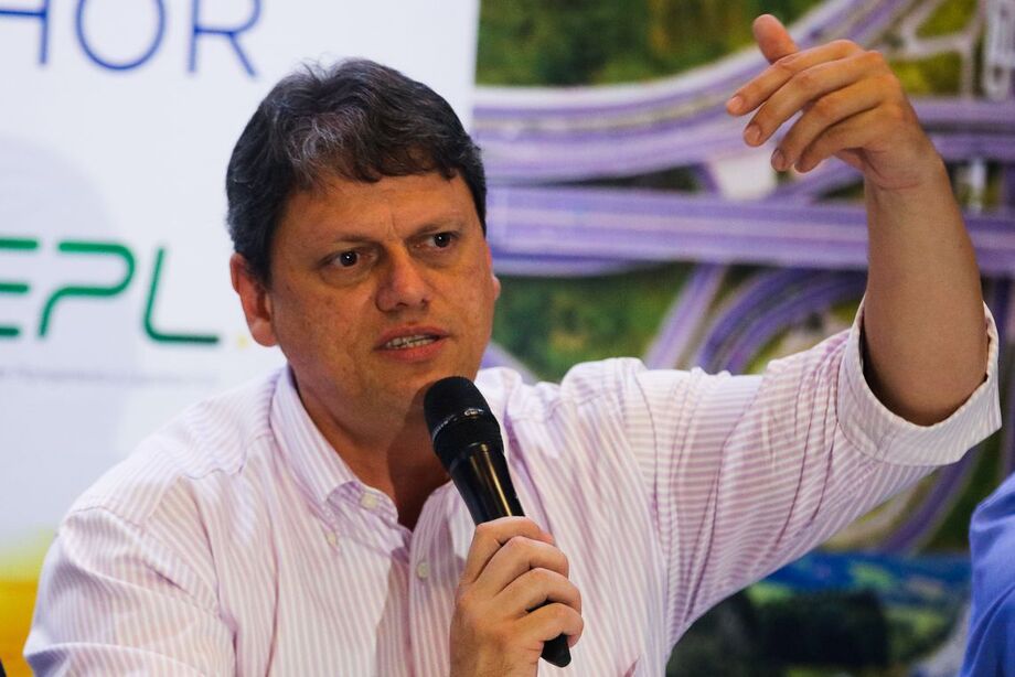 Segundo o ministro Tarcísio Gomes de Freitas, o projeto incluirá a construção de mais 30 quilômetros de vias marginais em território fluminense