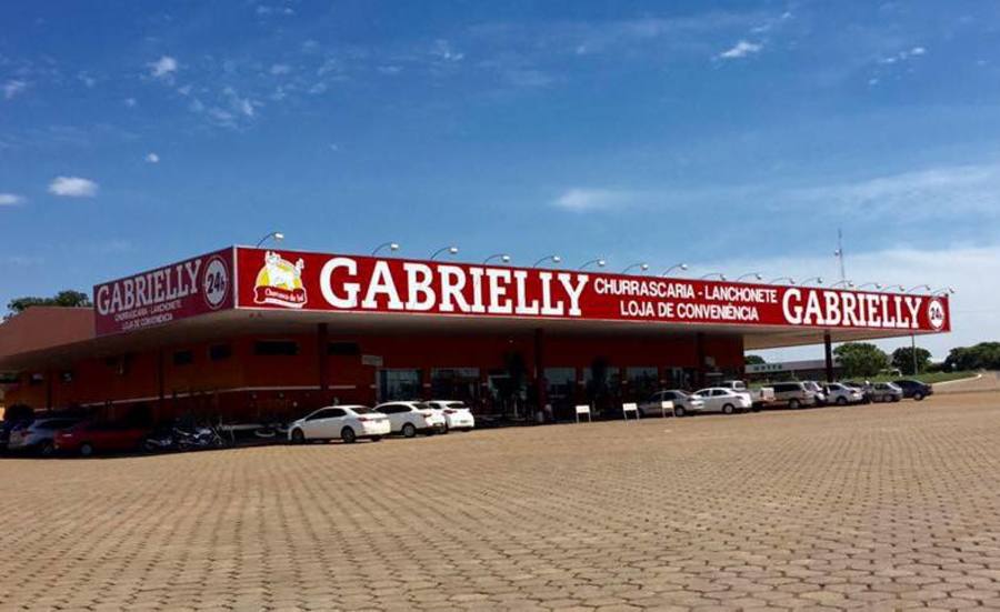 A 1.ª Vara Federal de Dourados, em Mato Grosso do Sul, condenou dois ex-superintendentes do Incra - Luiz Carlos Bonelli e Valdir Perius -, e outras cinco pessoas pela construção de uma churrascaria de 2.500 m², avaliada em R$ 800 mil, em área da União per