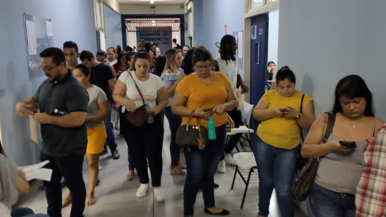Ao todo se inscreveram 912 candidatos para concorrer uma das 76 vagas nas sete áreas de atuação abrangentes no edital.
