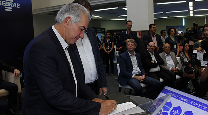 Reinaldo Azambuja também anunciou que lançamento de 80 serviços digitais será em abril