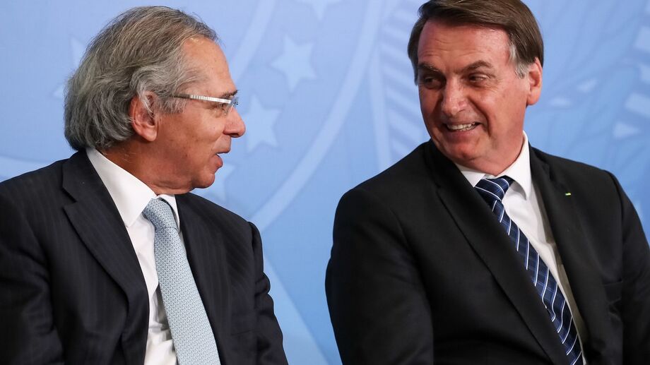 O presidente do Brasil Jair Bolsonaro e o ministro da Economia, Paulo Guedes