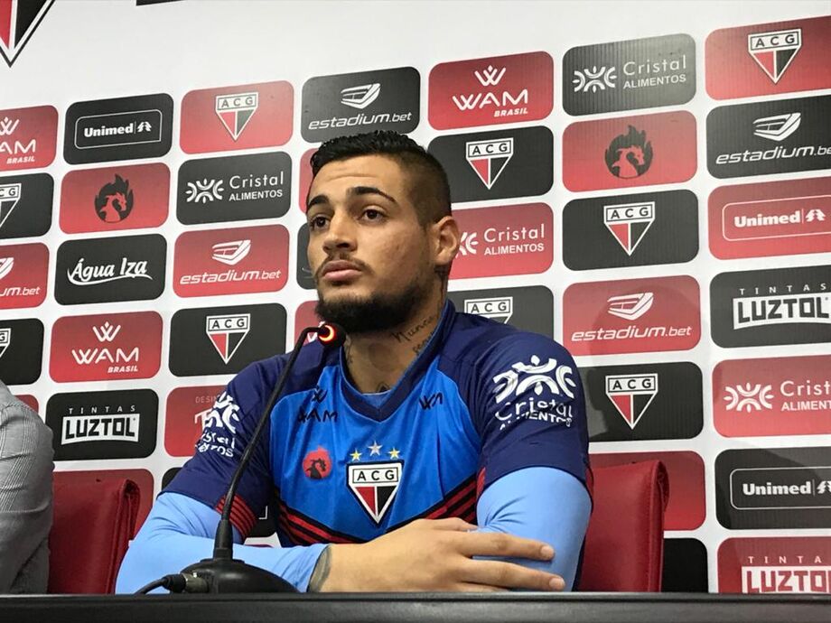Jean disse na entrevista coletiva estar lisonjeado pela oportunidade dada pelo clube e reiterou que precisava receber uma nova chance na carreira