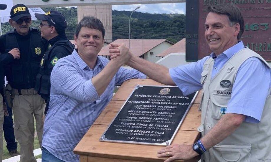 A obra foi executada por dois batalhões de engenharia e construção do Exército, que resultou no asfaltamento dos últimos 51 quilômetros que faltavam
