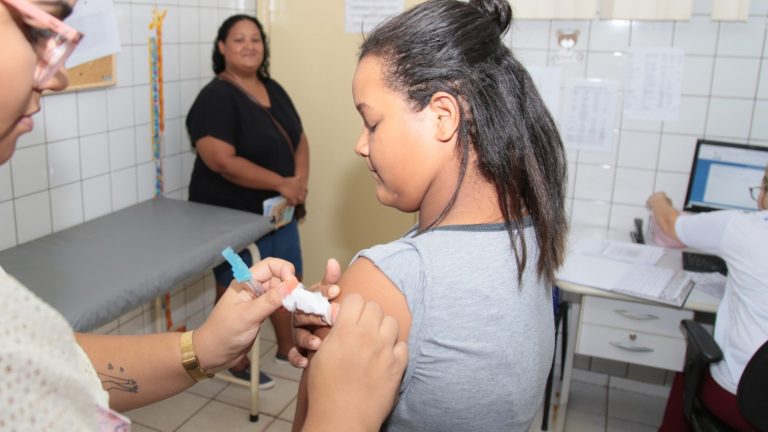 Essa é a primeira etapa da campanha de combate ao sarampo, que só pode ser evitado através da imunização pela tríplice viral – que protege do sarampo, rubéola e coqueluche