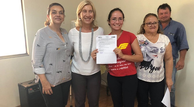 A edificação do imóvel é de responsabilidade da família selecionada, com assistência técnica do Município.