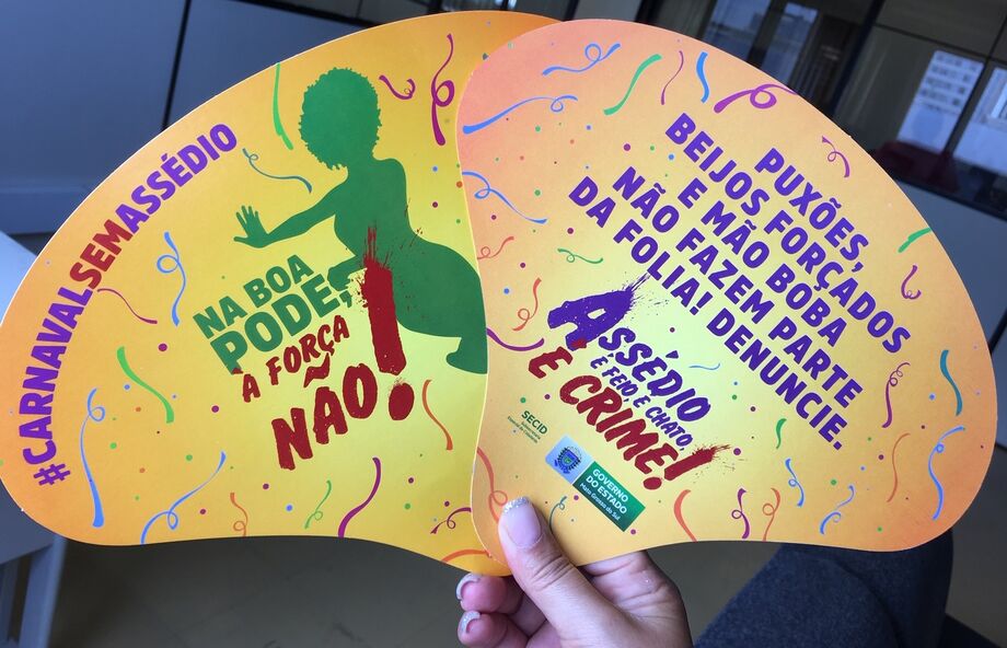 Vale ressaltar que não apenas a vítima pode denunciar, mas qualquer pessoa que presenciar um ato que seja enquadrado nessas situações pode ajudar como testemunha ou tirando fotos para facilitar a identificação do infrator ou ajudar na denúncia.