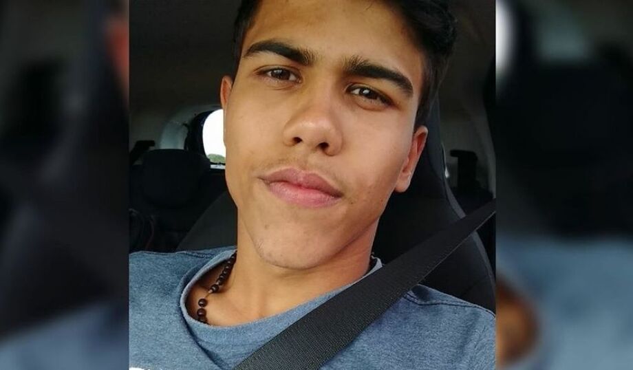 Christian Garcia de Paula de 18 anos foi morto com golpes de faca no pescoço