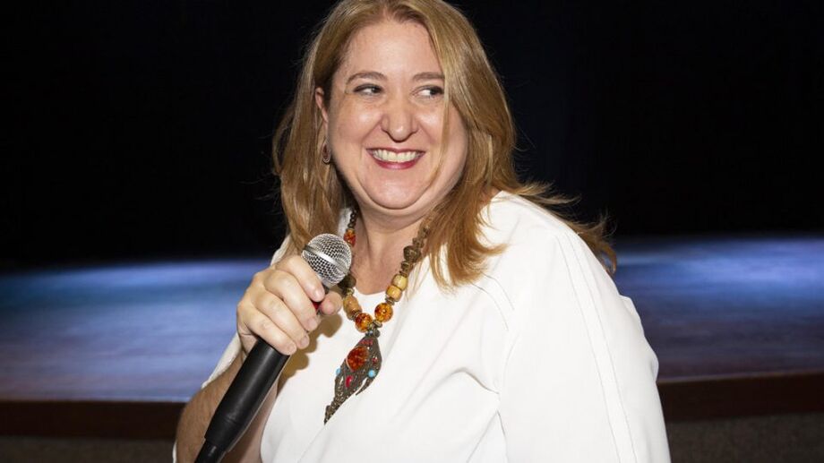 A Faculdade Insted promove a palestra Por um mundo com mais arte, com a pós-doutora em psicologia e coordenadora do curso de Arteterapia, Lara Scalise
