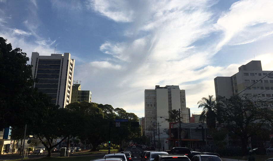 Já a umidade relativa do ar poderá variar entre 30% a 95%, segundo o Inmet