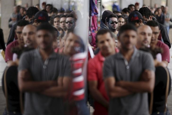 Com o aumento de 5,2% no número de trabalhadores por conta própria com CNPJ, ou seja, registrados como empresa, a informalidade no mercado de trabalho caiu no trimestre móvel terminado em janeiro, na comparação com o período anterior, terminado em outubro