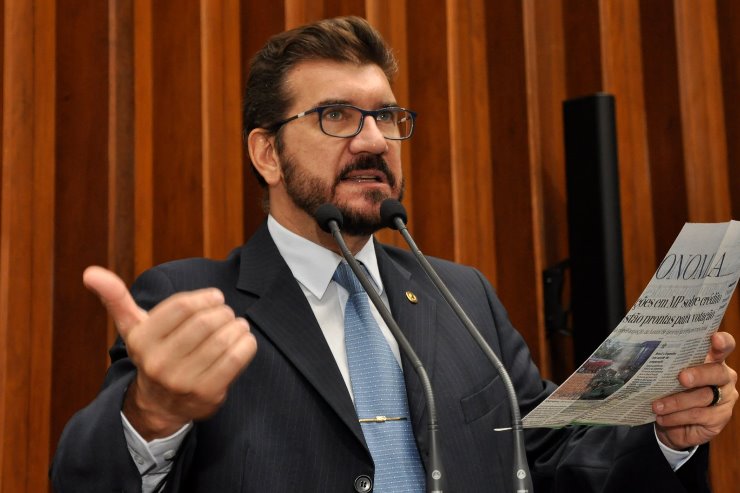 Kemp avalia na tribuna o aumento de combustíveis no Estado