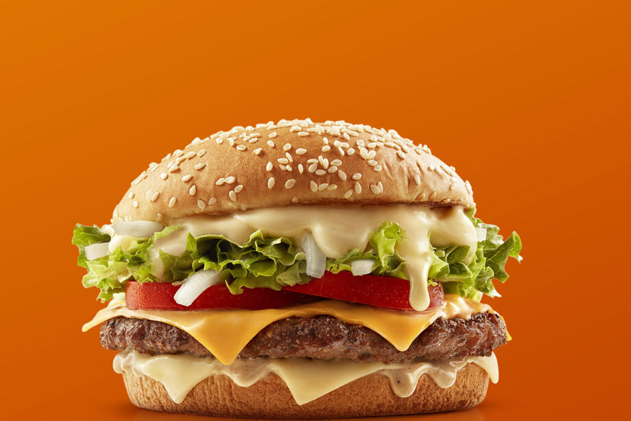 O Big Tasty Turbo Queijo terá preço médio sugerido de R$30,90 e R$32,90 na McOferta Média