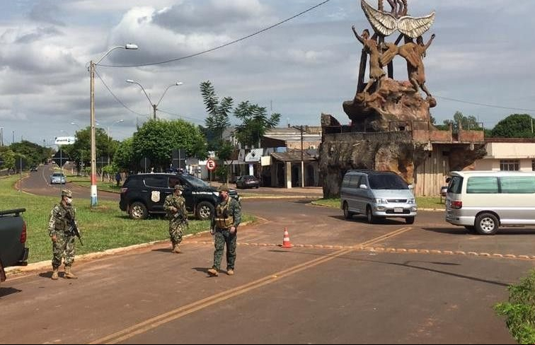 Coronel Sapucaia, que fica ao lado de Capitán Bado (Paraguai);