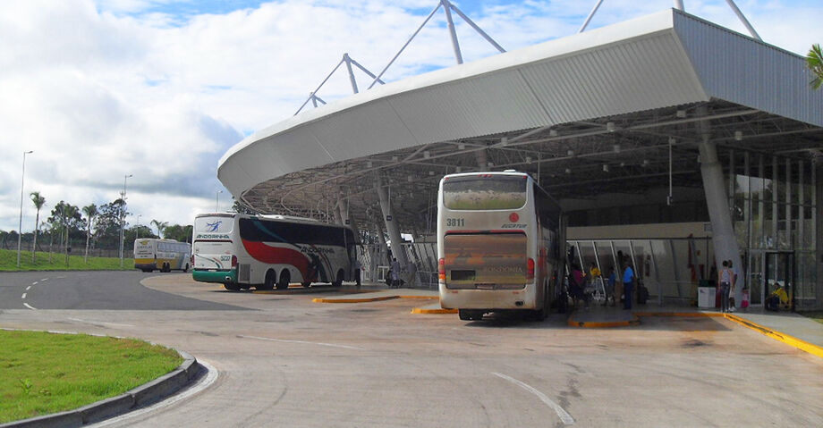A rodoviária está fechada desde o dia 24 de março, devido o alto número de passageiros que vinham das regiões fronteiriças e até mesmo de São Paulo